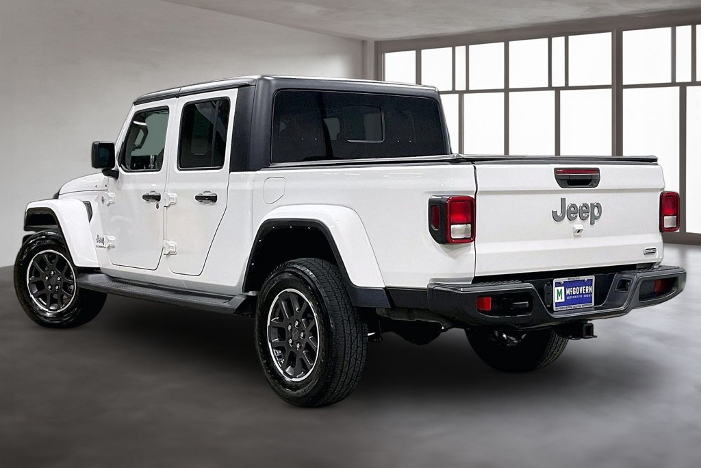 Used 2022 Jeep Gladiator Overland Truck Crew Cab