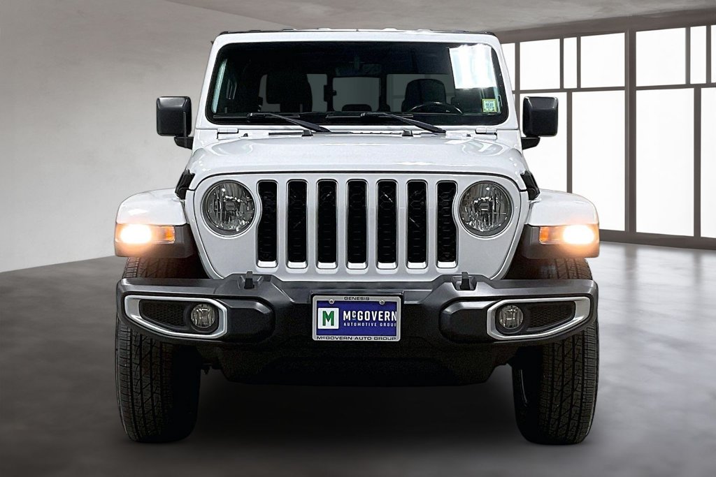 Used 2022 Jeep Gladiator Overland Truck Crew Cab