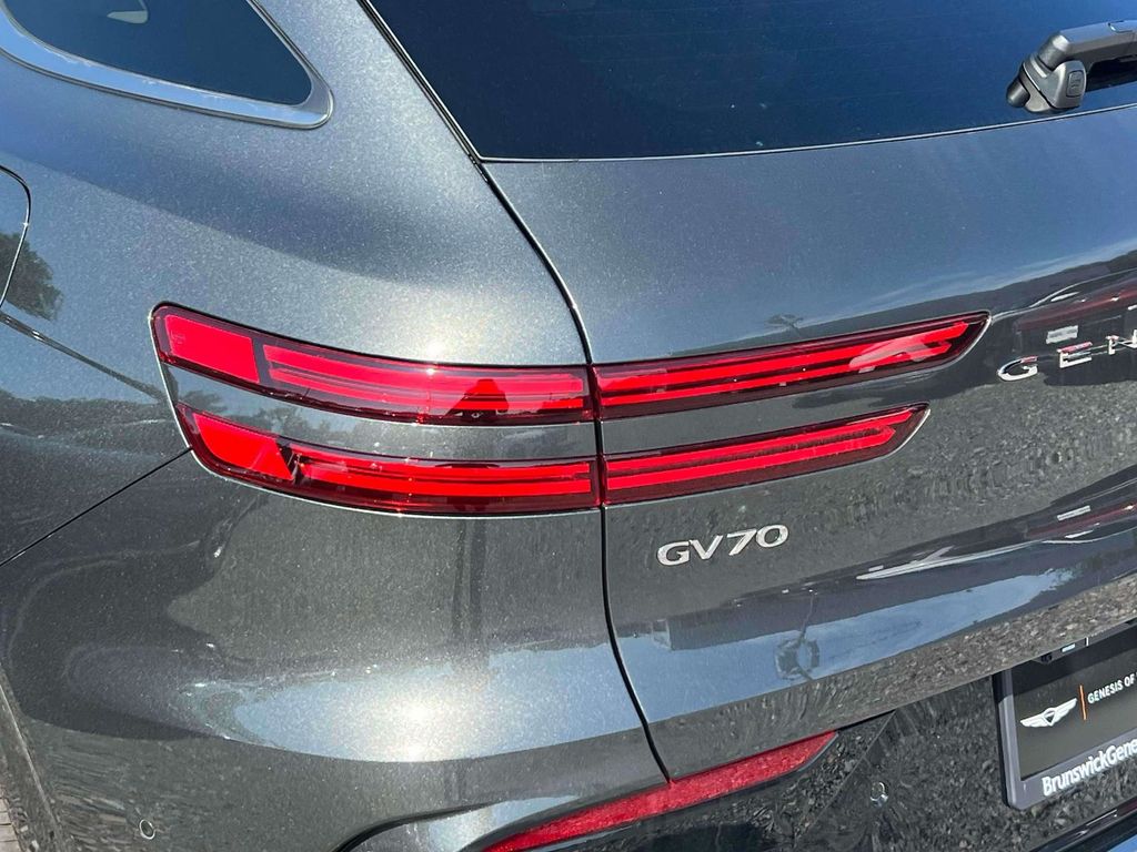2026 GENESIS GV70 Sport Prestige - Photo 8