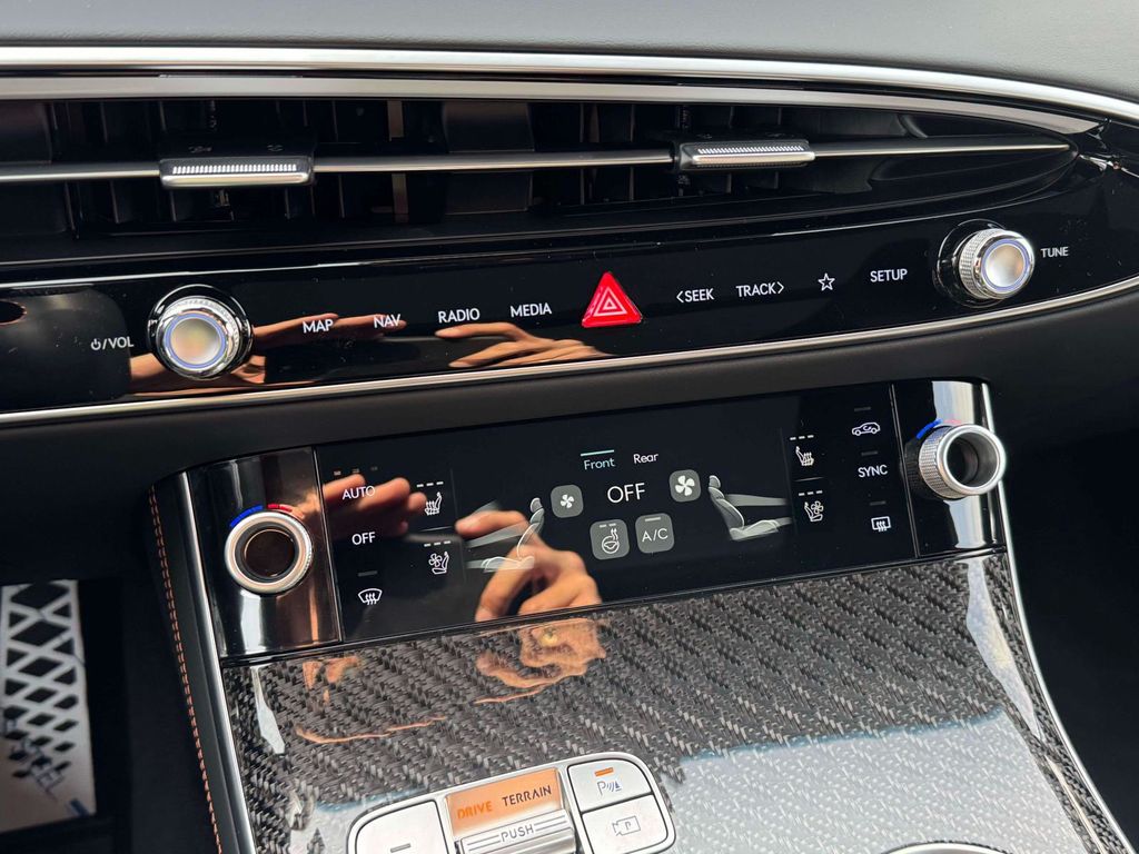 2026 GENESIS GV70 Sport Prestige - Photo 33
