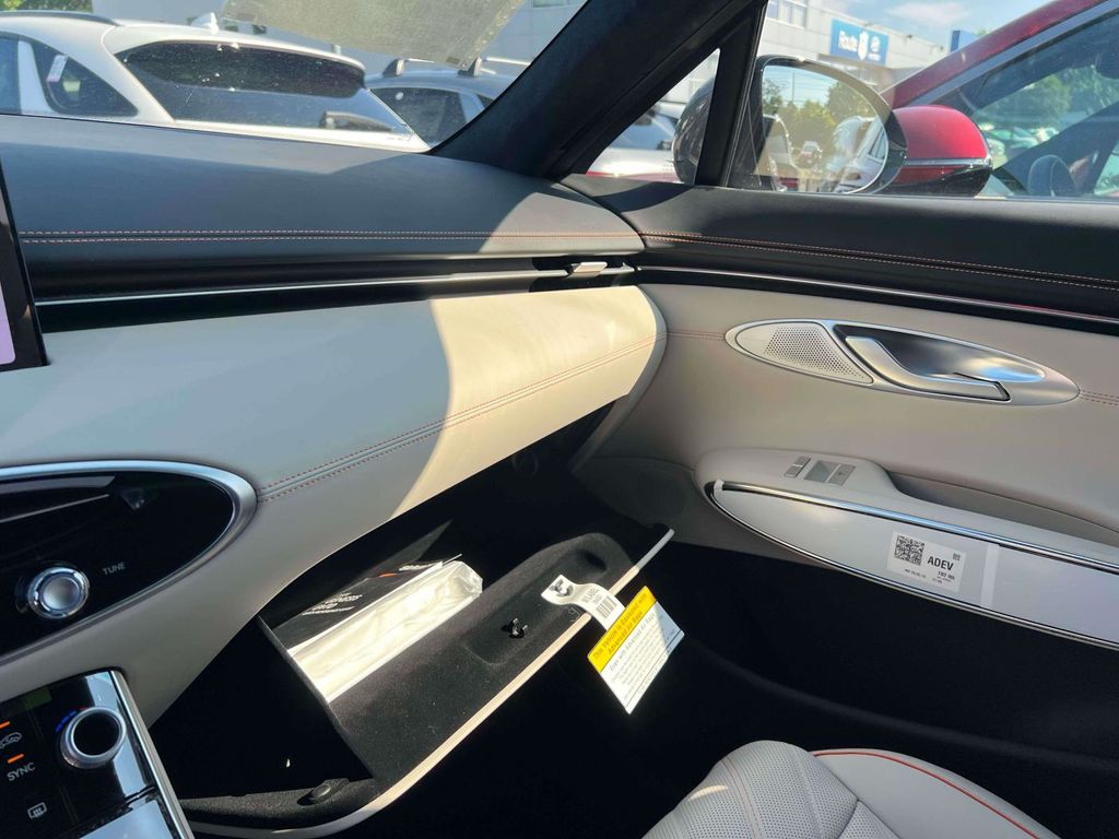 2026 GENESIS GV70 Sport Prestige - Photo 19