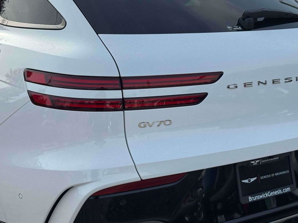 2026 GENESIS GV70 Sport Prestige - Photo 8