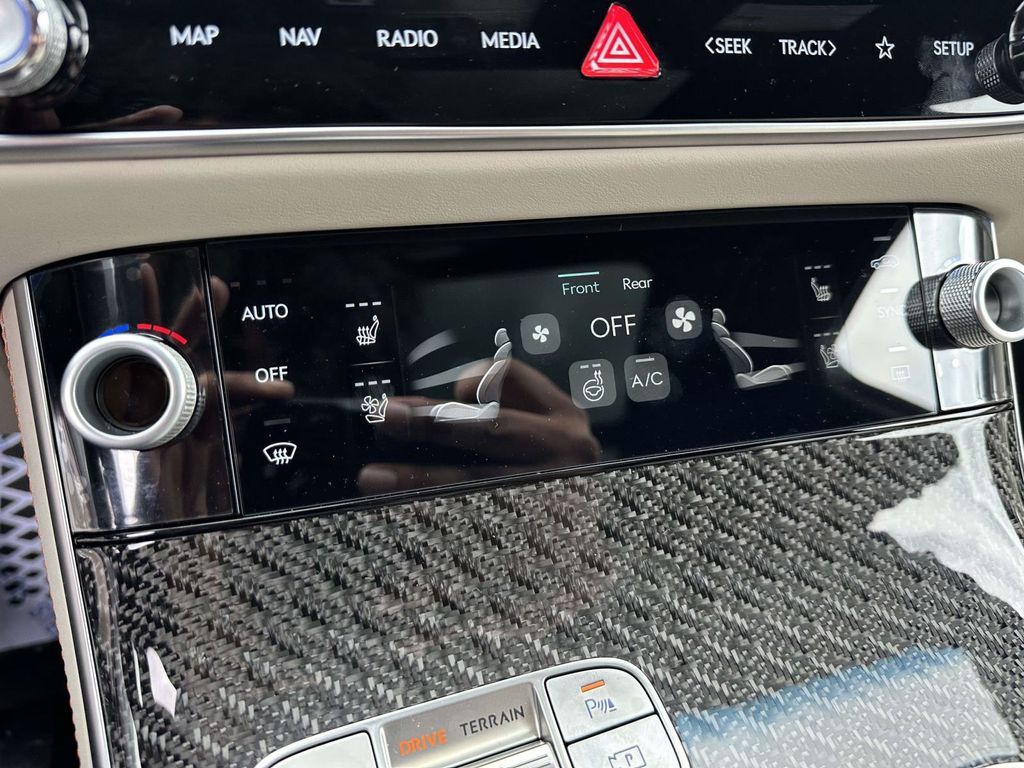2026 GENESIS GV70 Sport Prestige - Photo 23