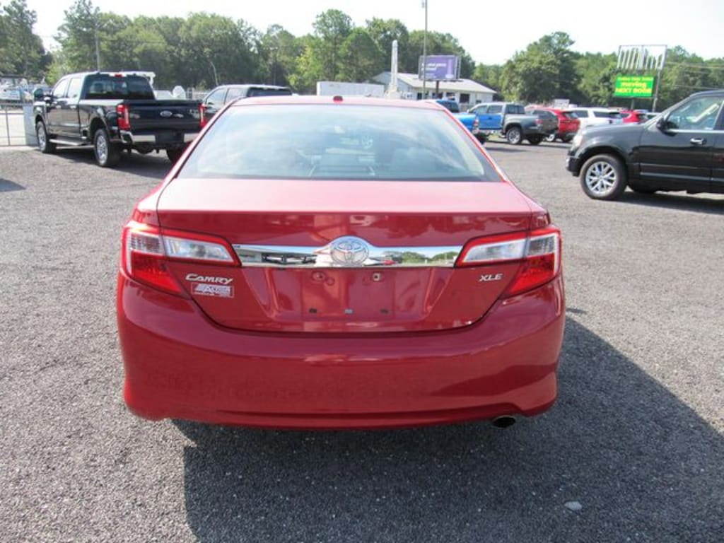 Used 2014 Toyota Camry XLE Sedan