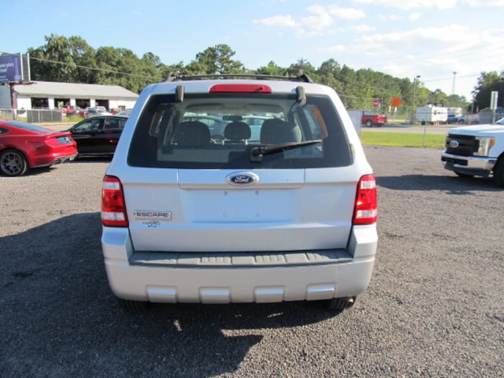 Used 2009 Ford Escape XLS 2.5L SUV