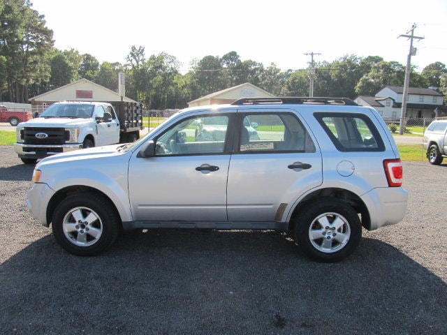 Used 2009 Ford Escape XLS with VIN 1FMCU02709KA21987 for sale in Moncks Corner, SC