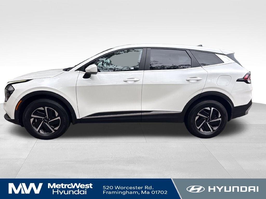 Used 2023 Kia Sportage Hybrid LX SUV