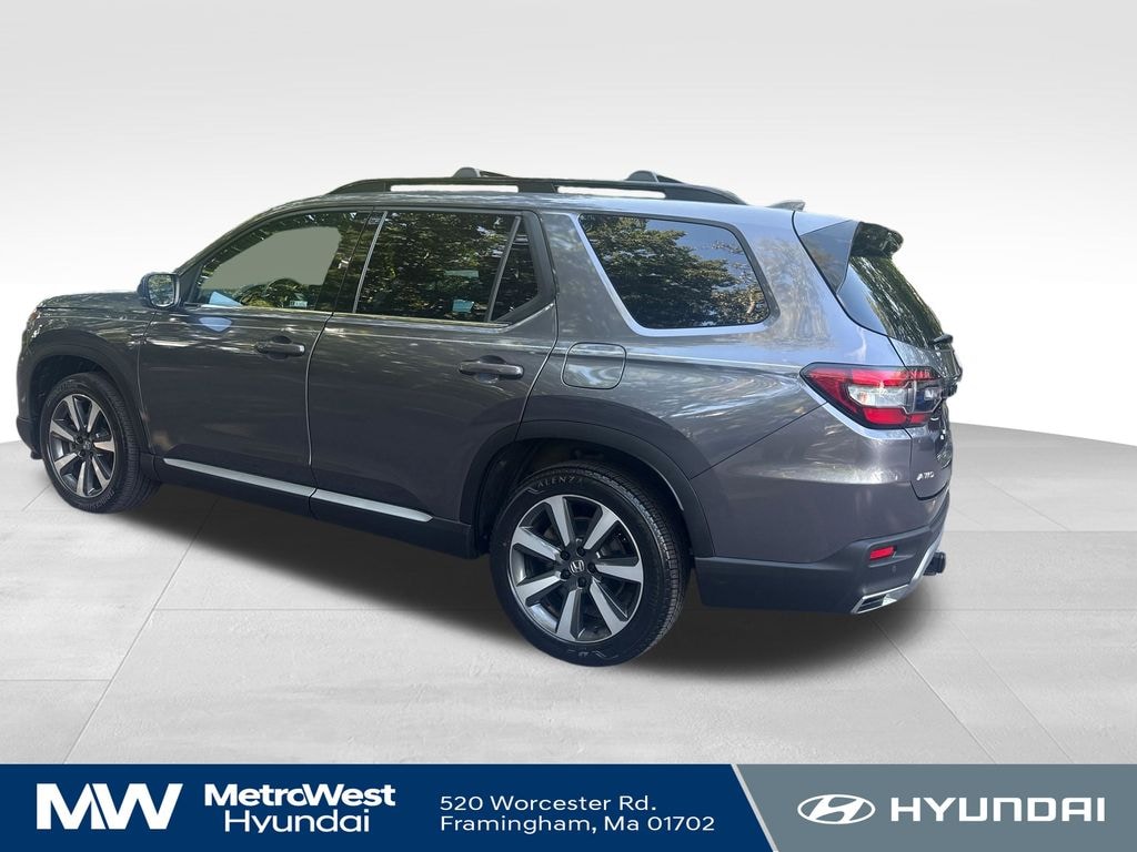Used 2024 Honda Pilot Touring SUV