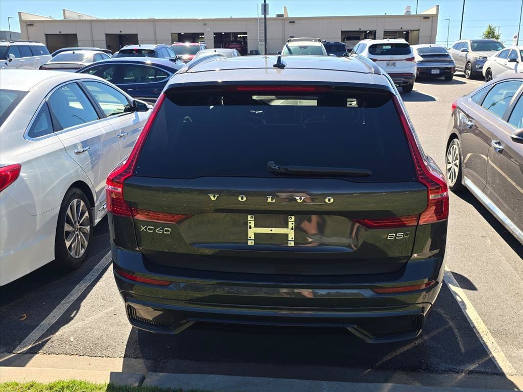 2024 Volvo XC60 Plus - Photo 6