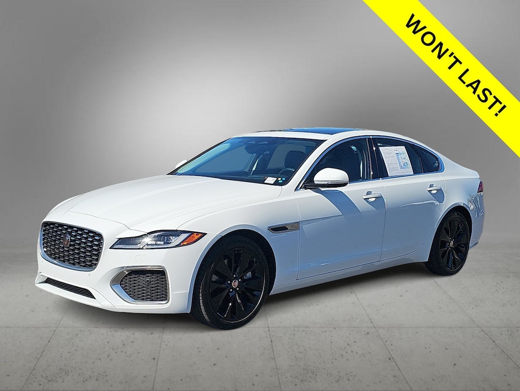 Used 2022 Jaguar XF SE Sedan