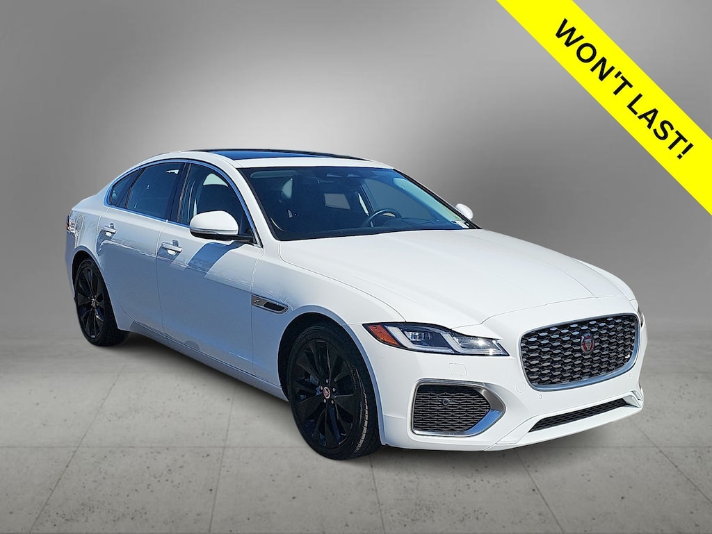 Used 2022 Jaguar XF SE Sedan