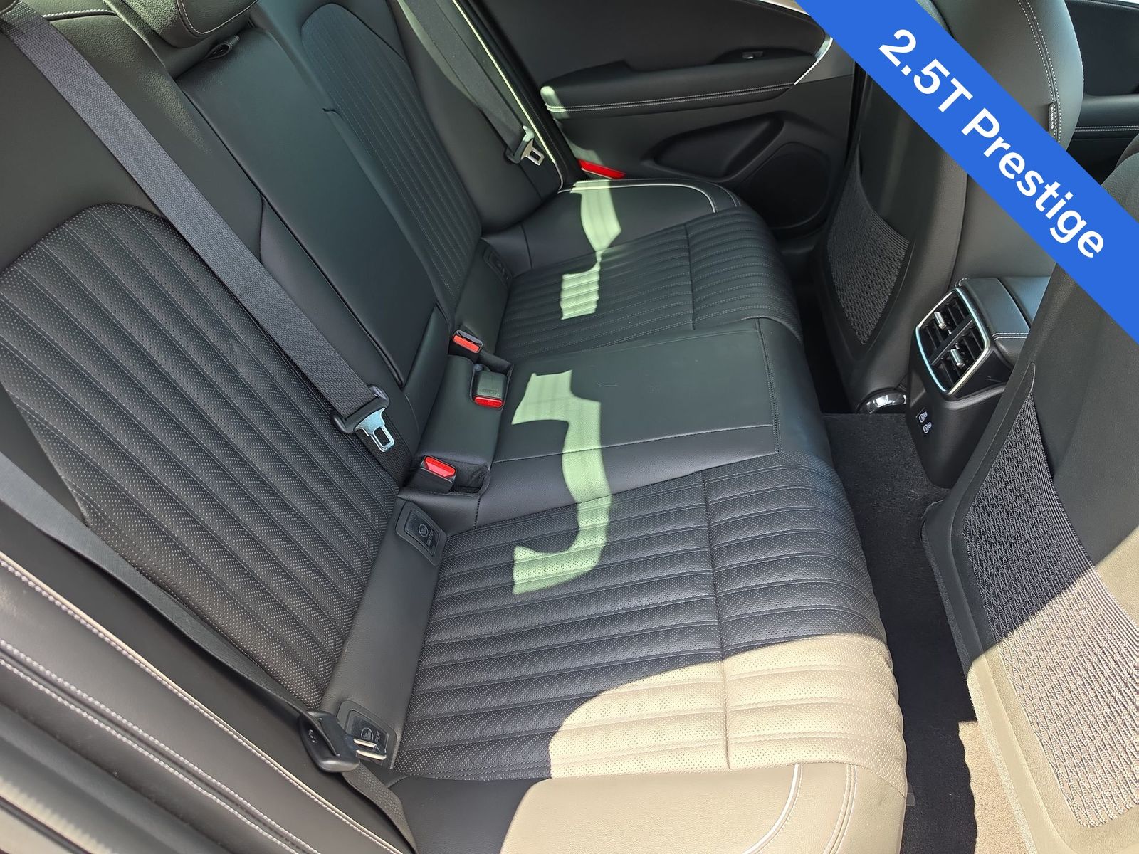 2026 GENESIS G70 Prestige - Photo 16