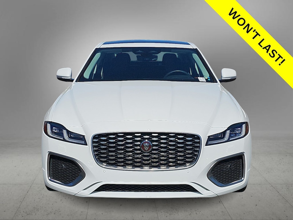 Used 2022 Jaguar XF SE Sedan