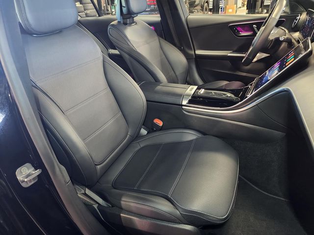 2025 Mercedes-Benz C-Class Sedan C 300 - Photo 28