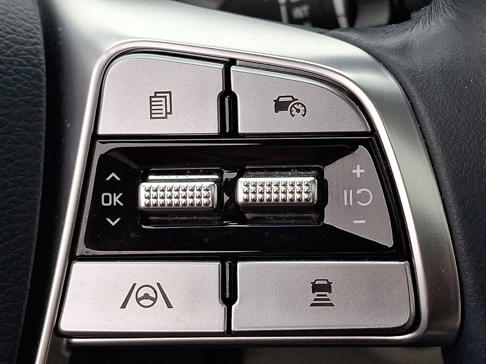 2023 Kia Telluride EX - Photo 24