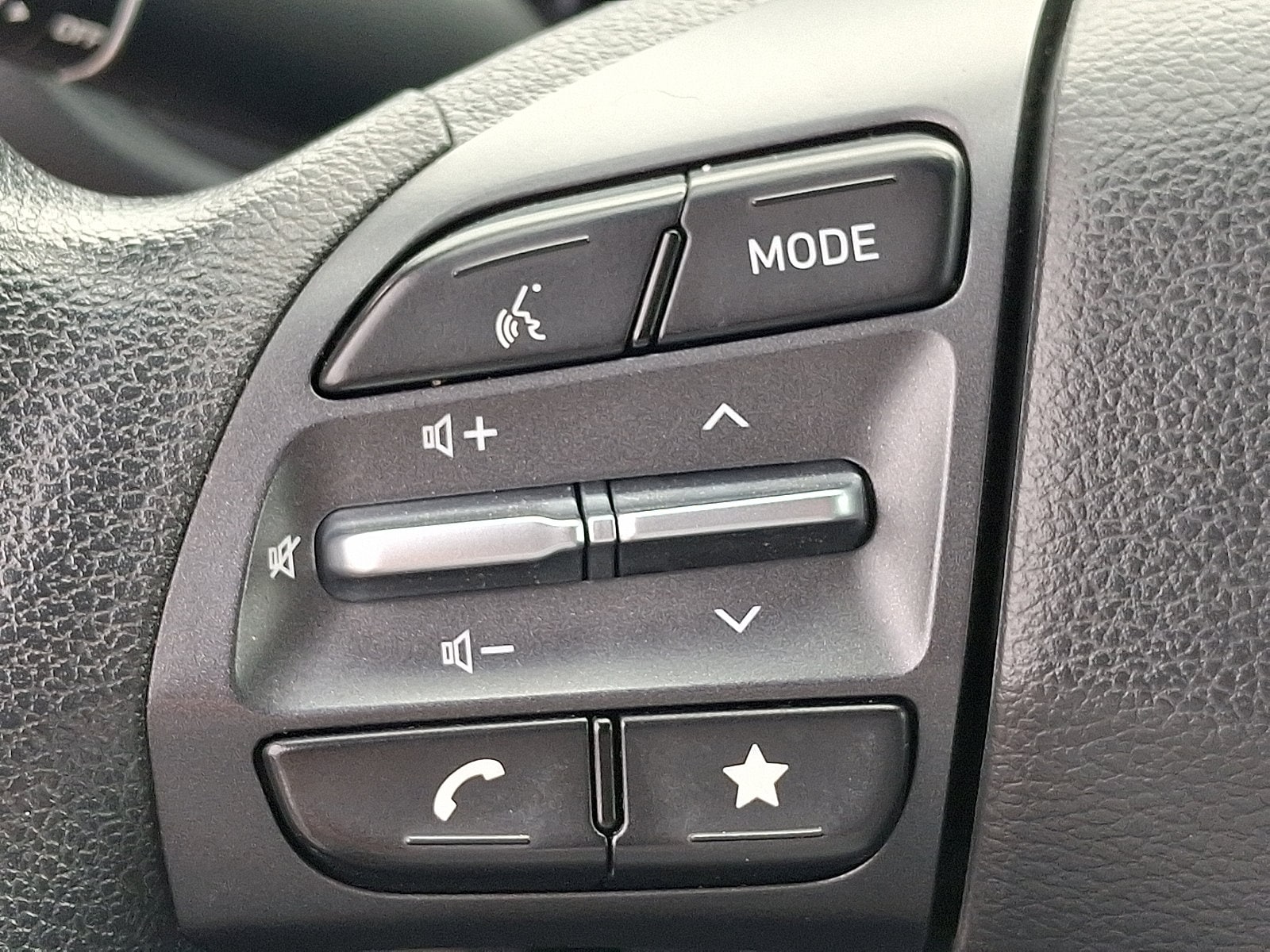2023 Hyundai Kona SEL - Photo 20