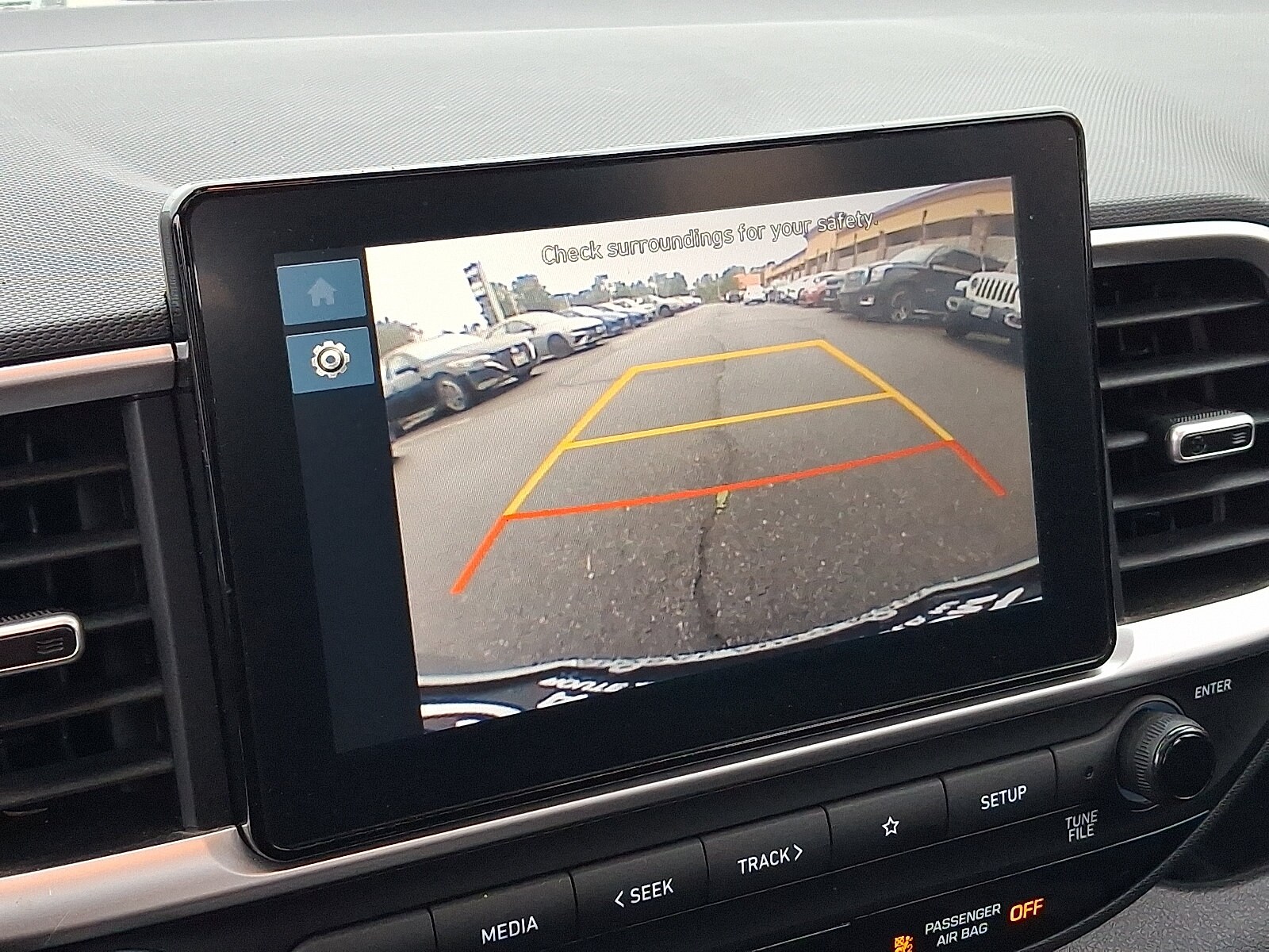 2024 Hyundai Venue SEL - Photo 19
