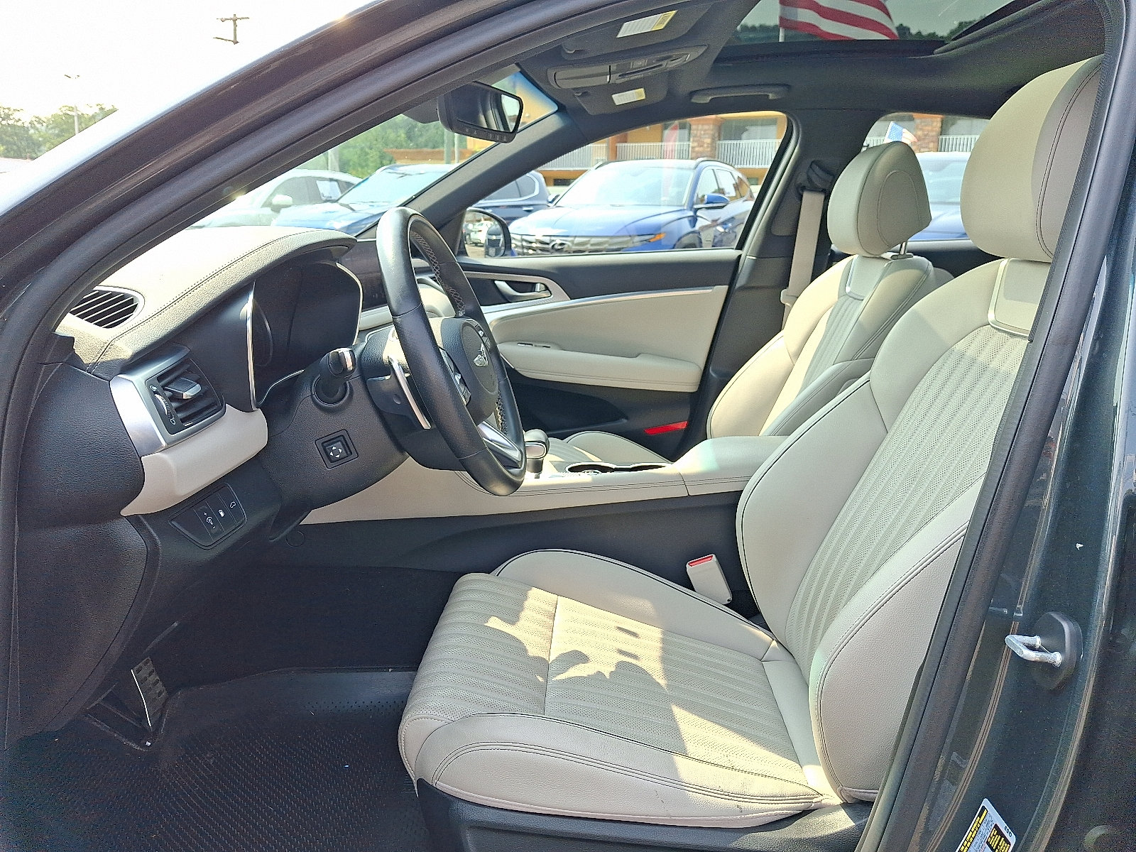 2023 GENESIS G70 Standard - Photo 14