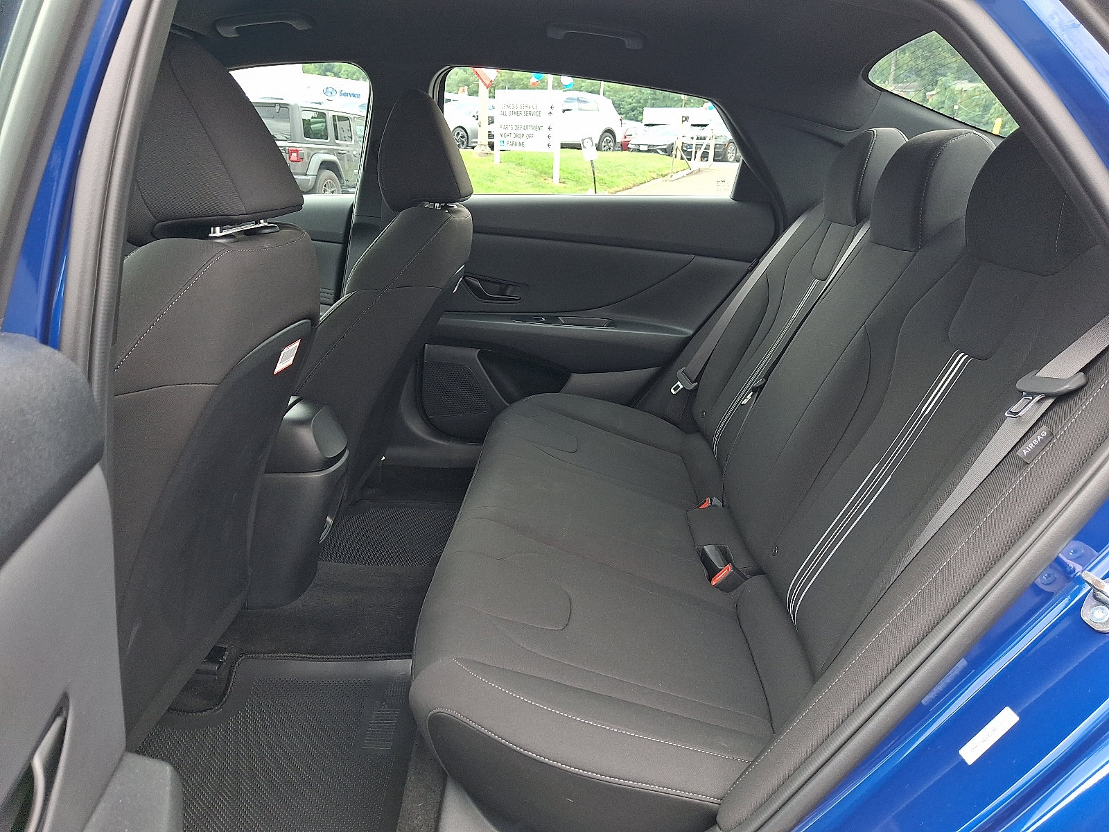2025 Hyundai Elantra SEL - Photo 11