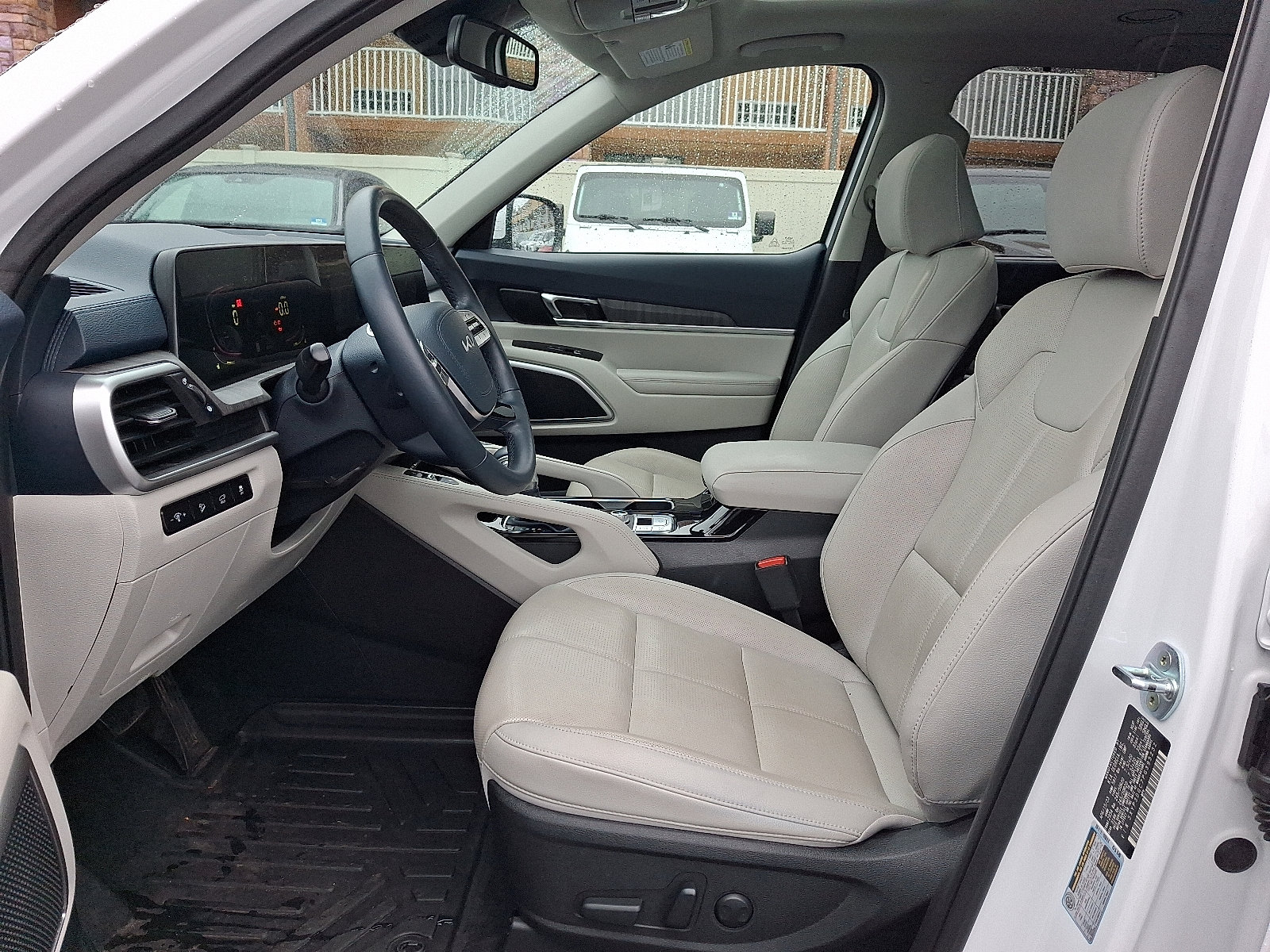 2023 Kia Telluride EX - Photo 14