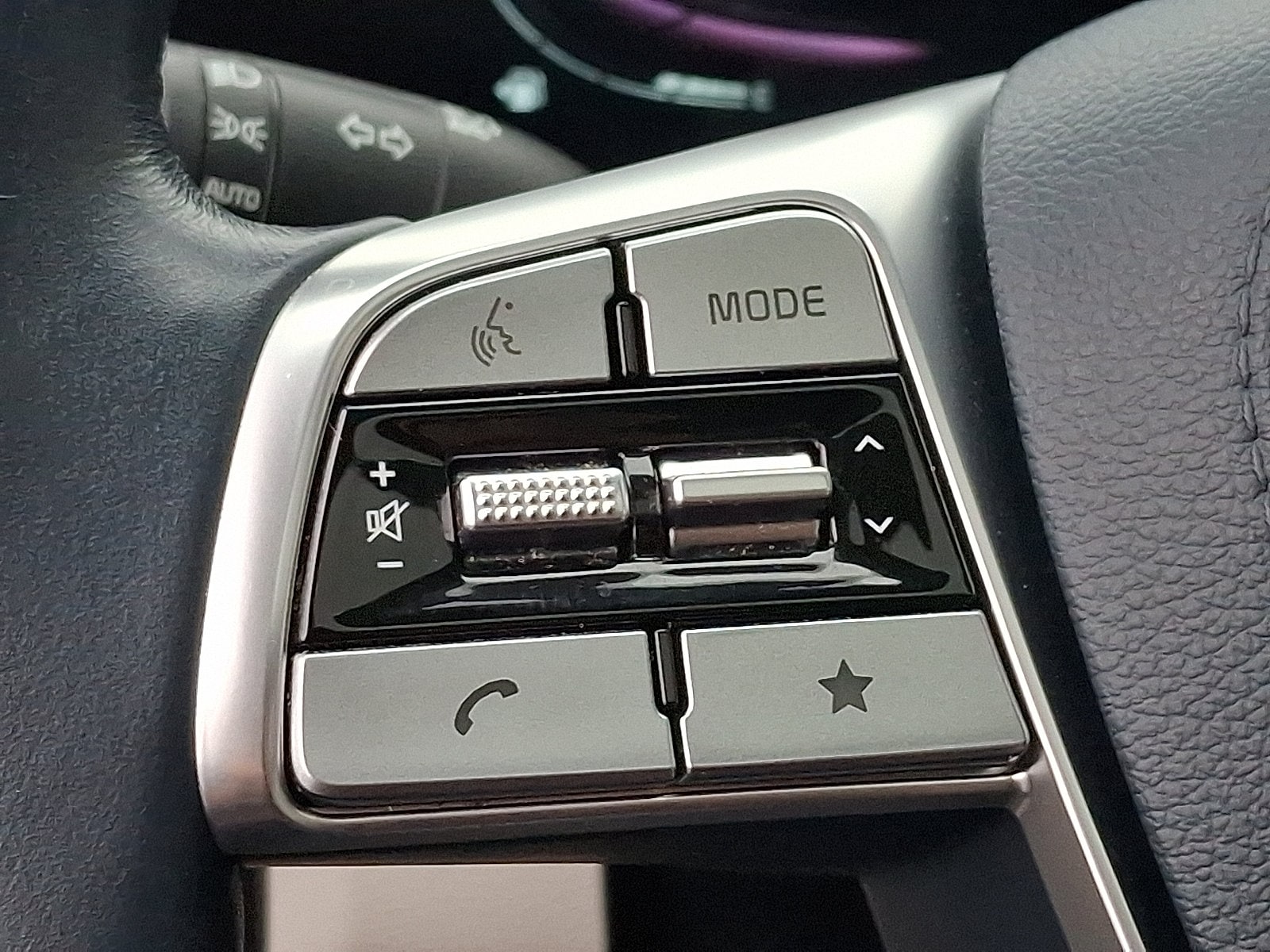 2023 Kia Telluride EX - Photo 23