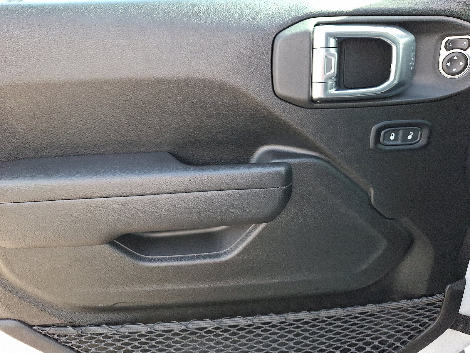 2023 Jeep Wrangler 4xe Willys 4XE - Photo 13