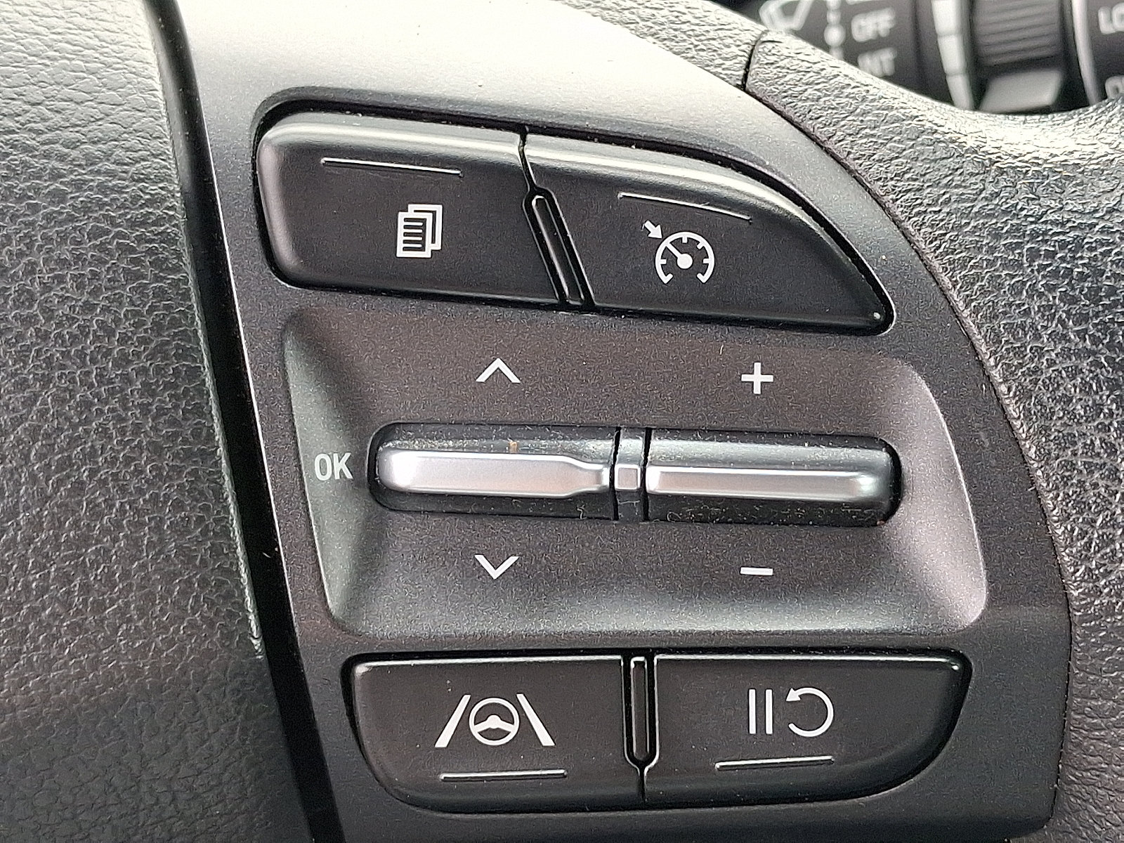 2023 Hyundai Kona SEL - Photo 21