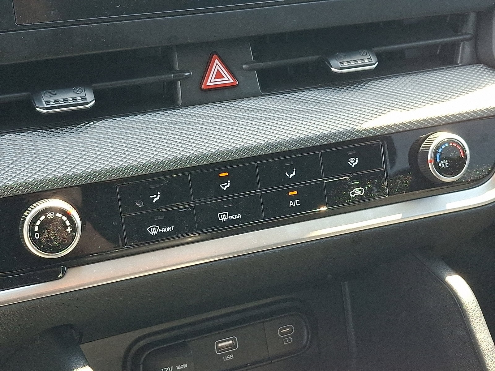 2023 Kia Sportage LX - Photo 16