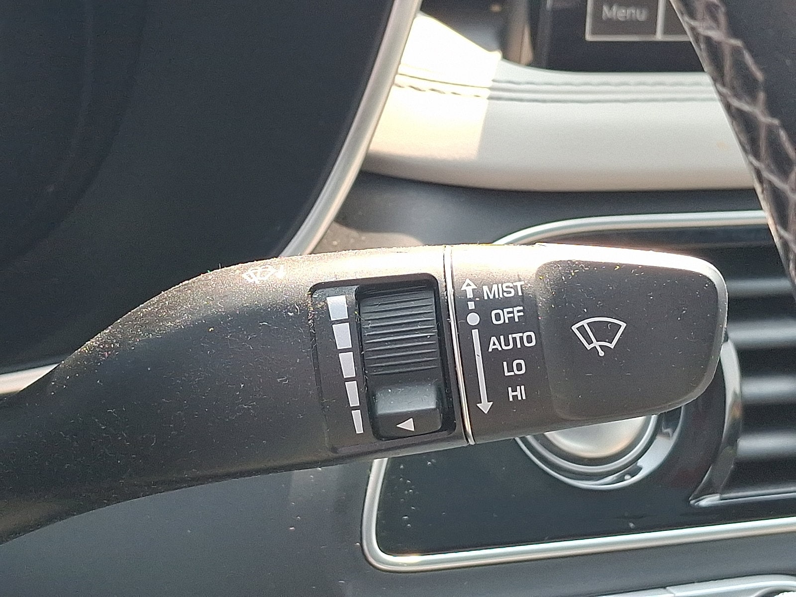 2023 GENESIS G70 Standard - Photo 26