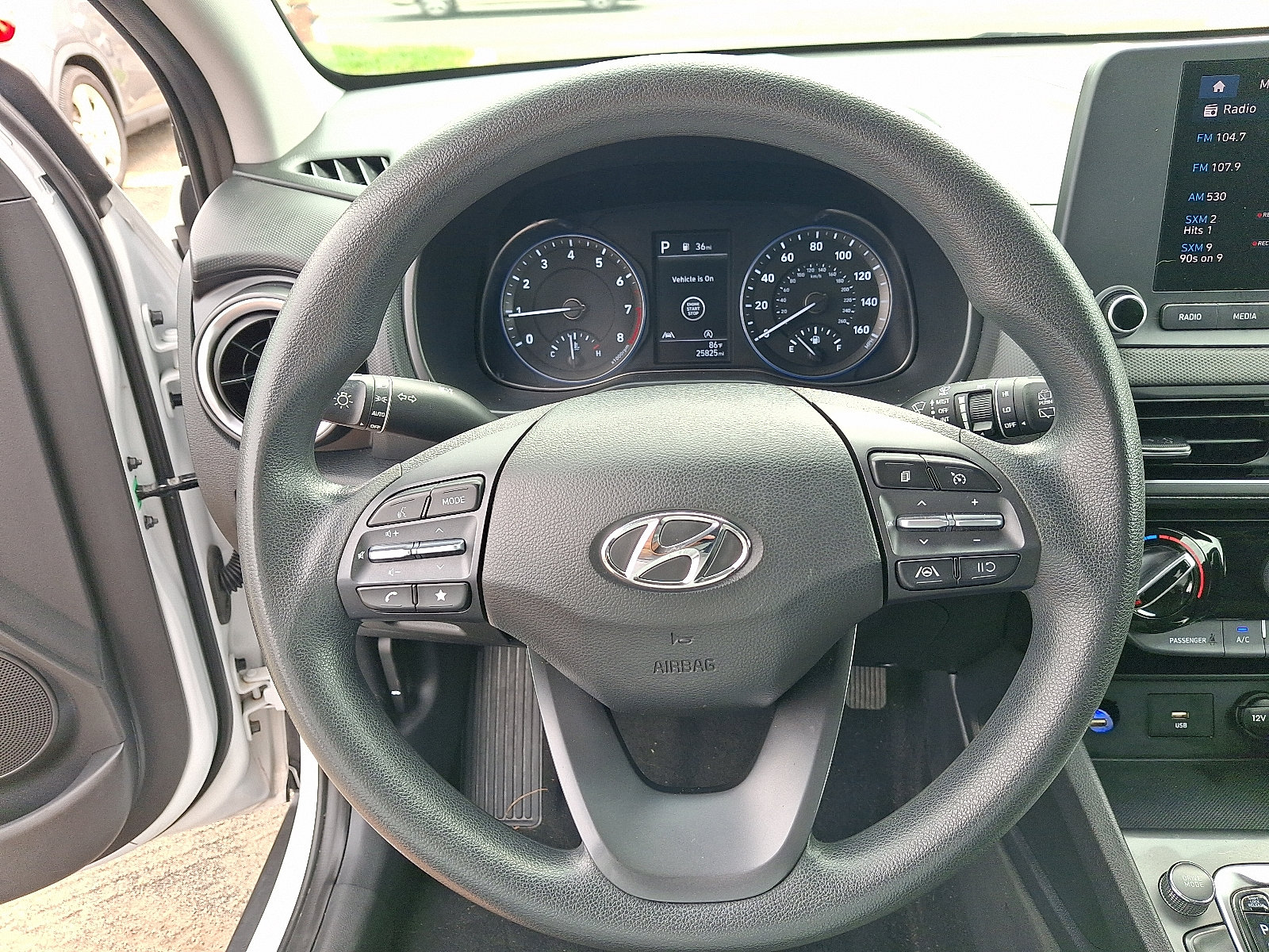 2023 Hyundai Kona SEL - Photo 18