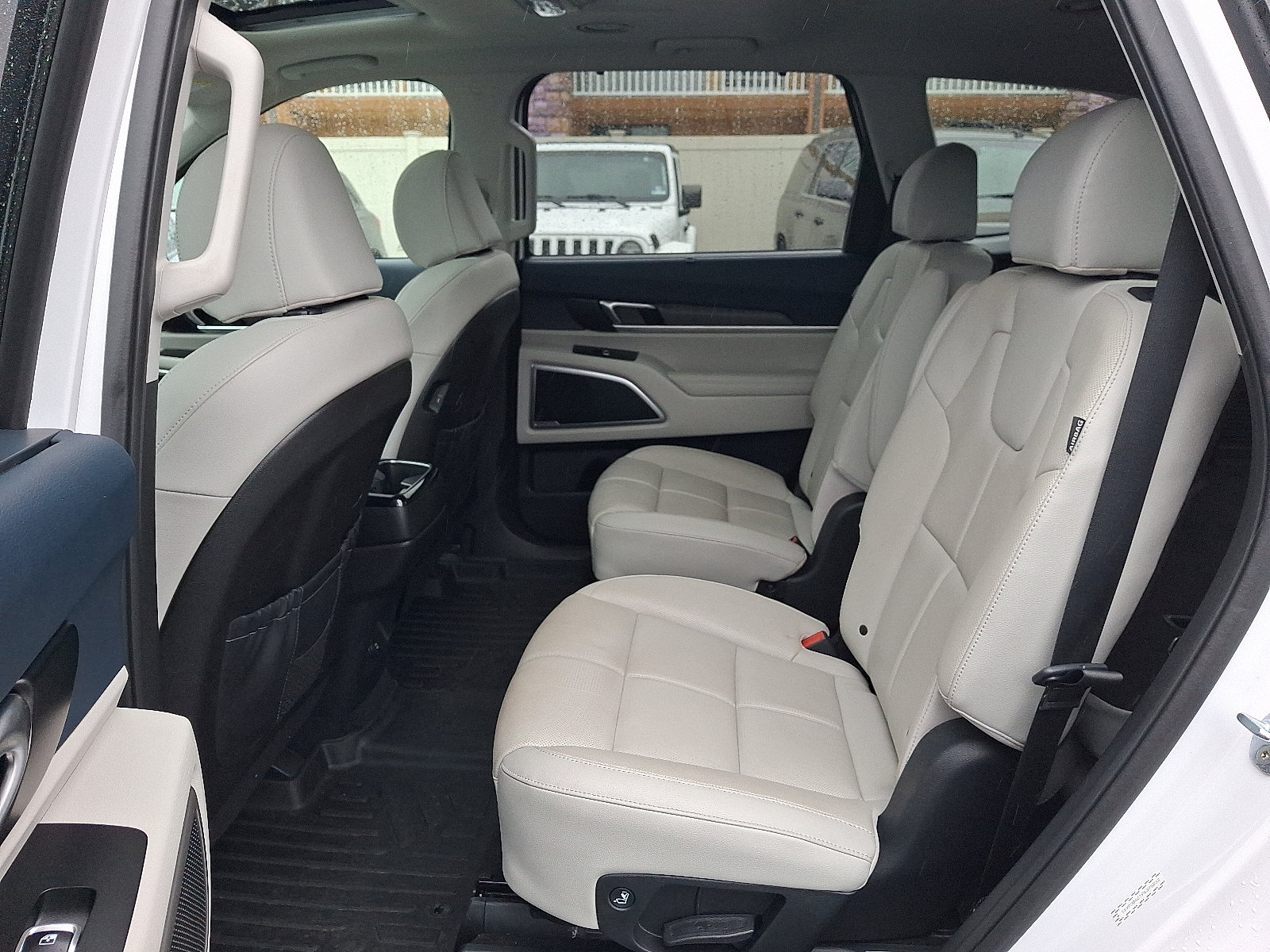 2023 Kia Telluride EX - Photo 11