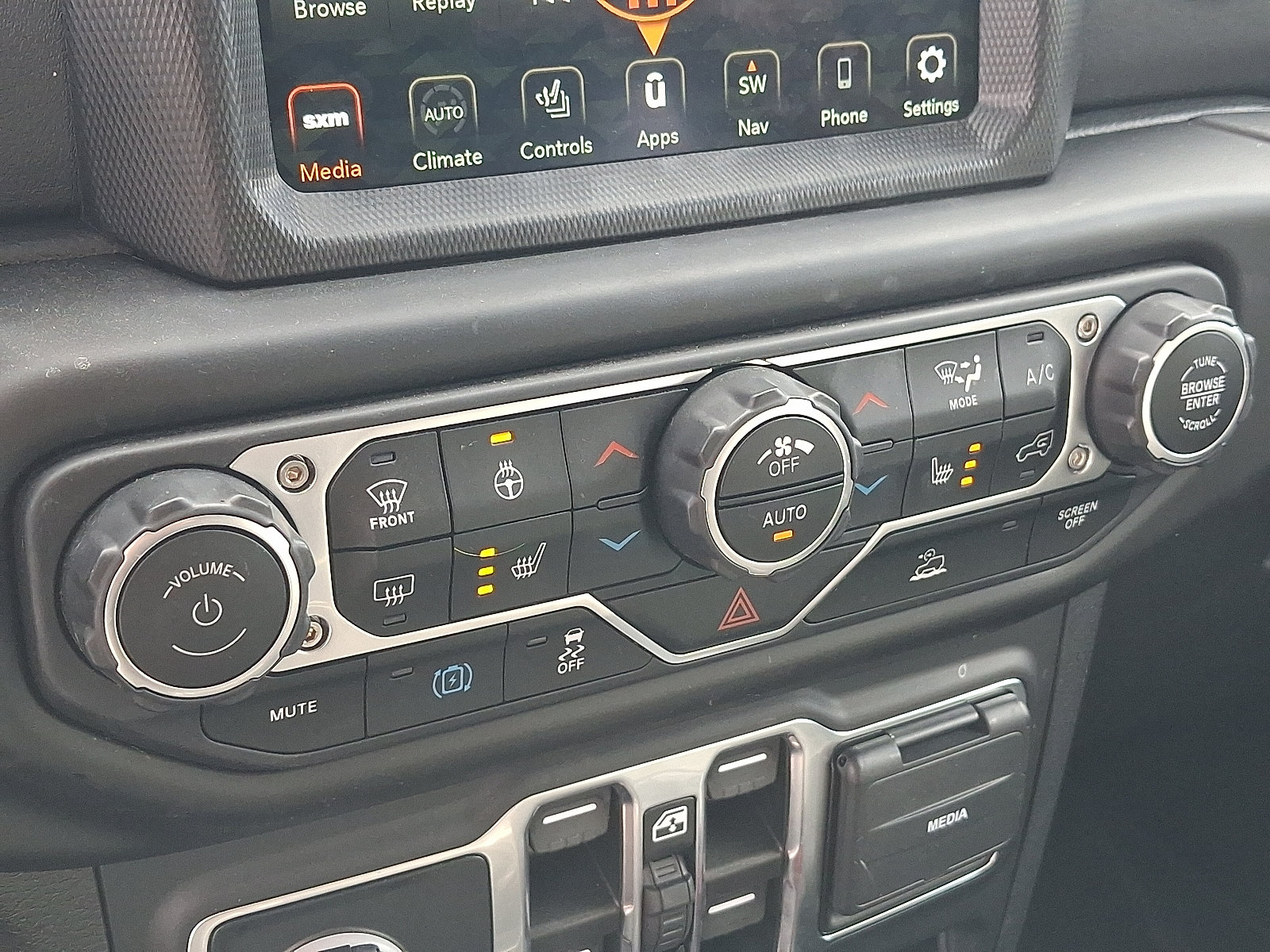 2023 Jeep Wrangler 4xe Sahara 4XE - Photo 16