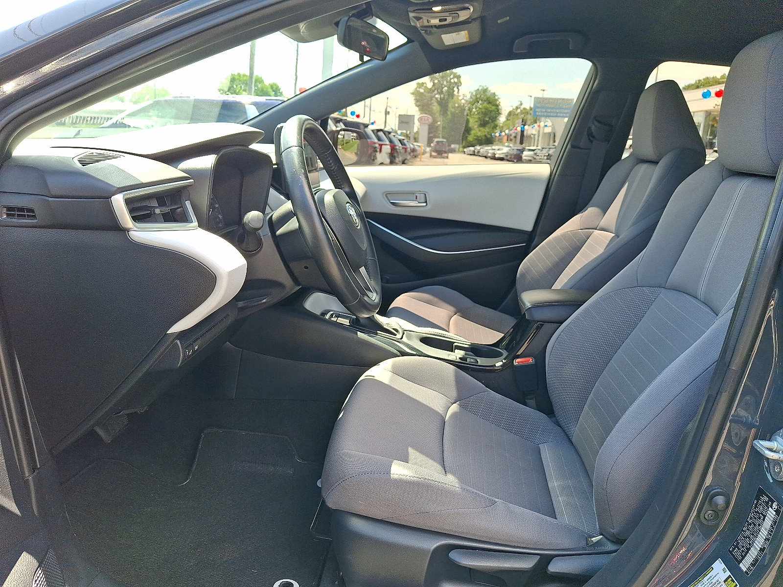 2023 Toyota Corolla SE - Photo 14