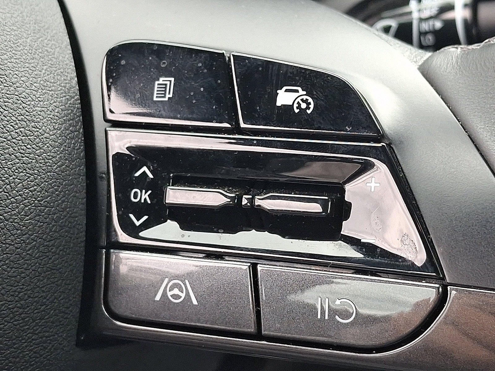 2025 Hyundai Elantra SEL - Photo 22