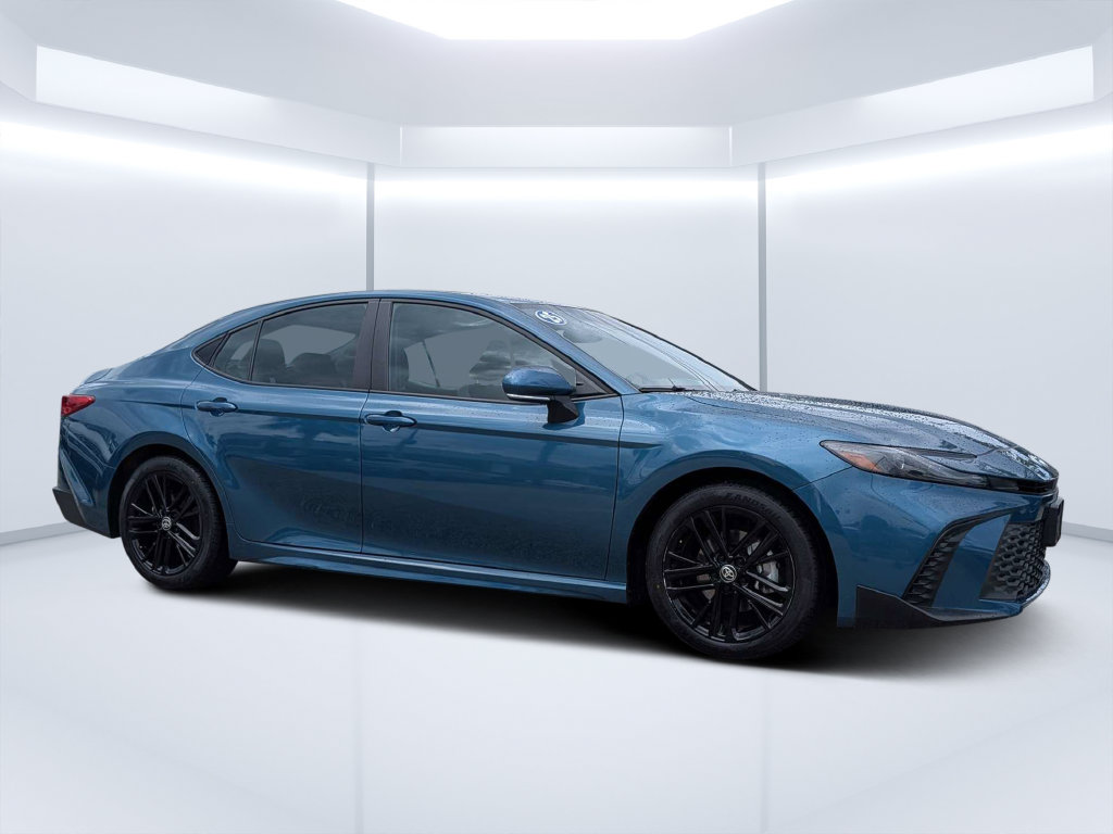 Used 2025 Toyota Camry SE Sedan