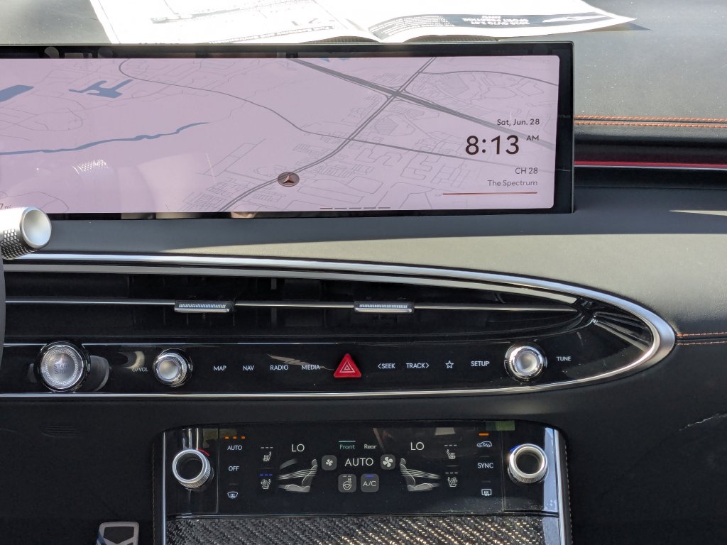 2026 GENESIS GV70 Sport Prestige - Photo 16