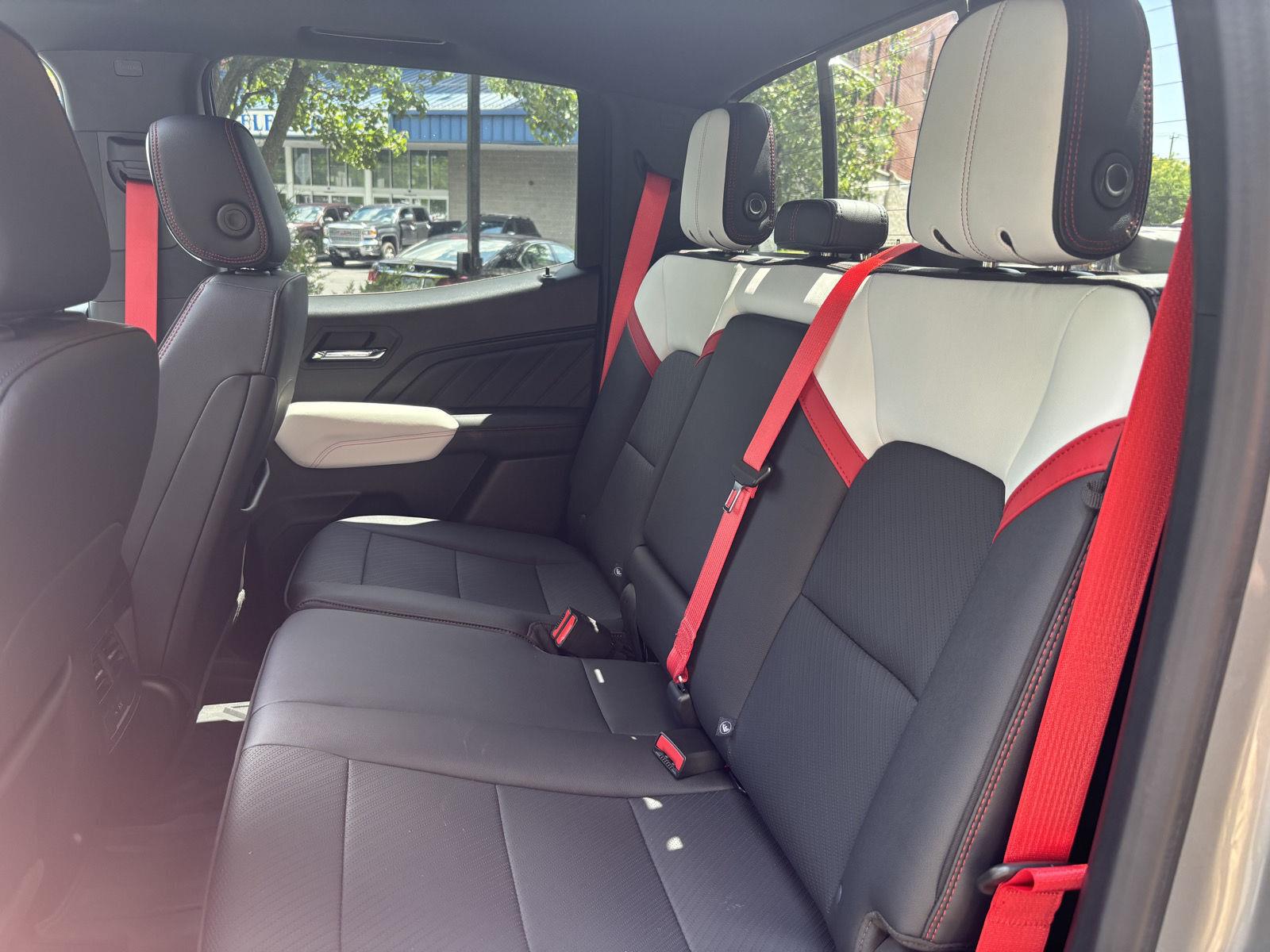 2024 GMC Canyon AT4X - Photo 22