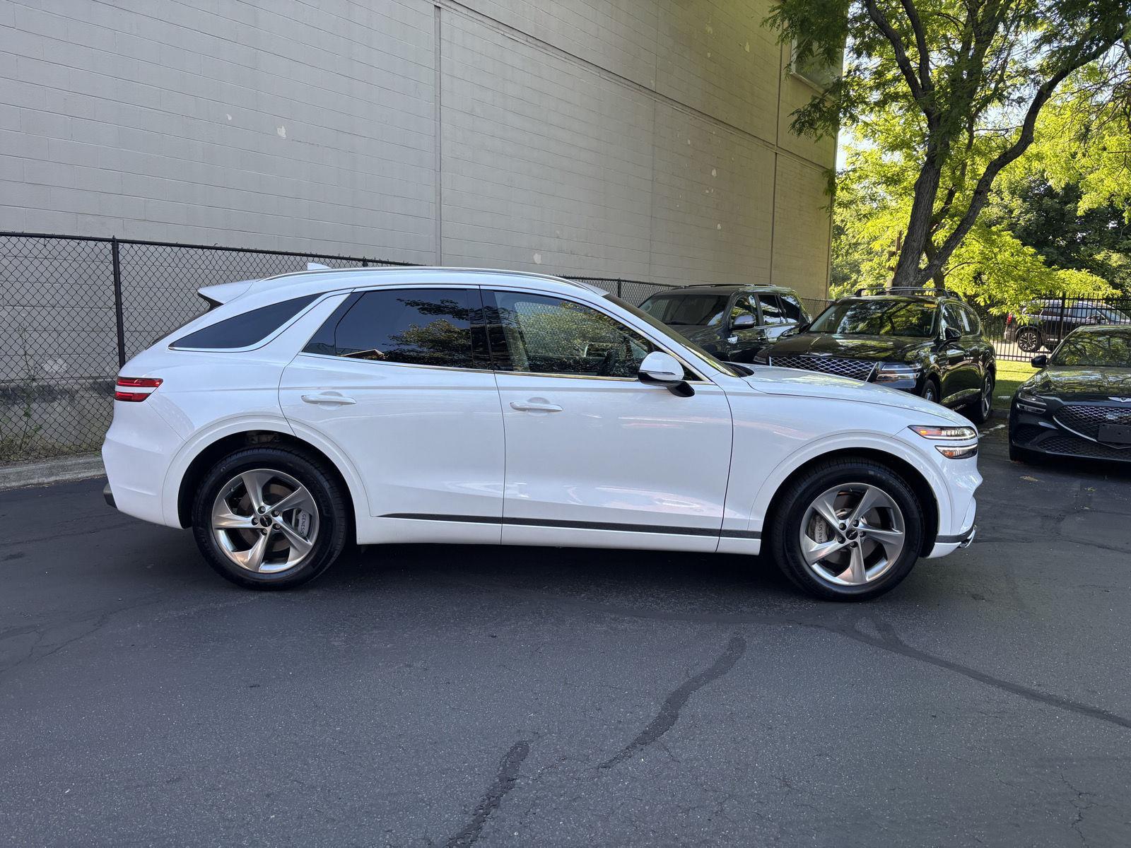 2026 GENESIS GV70 Select - Photo 2