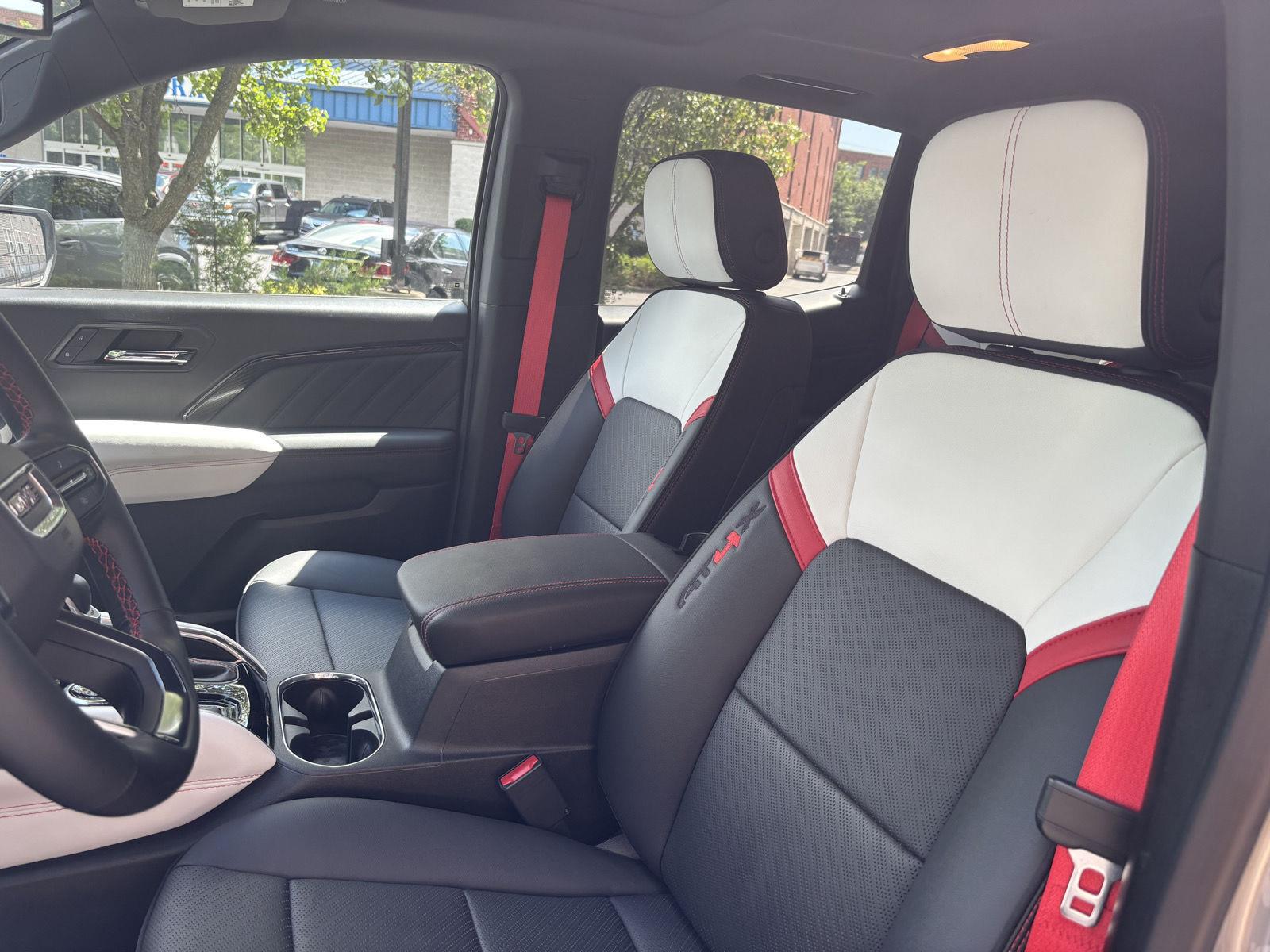 2024 GMC Canyon AT4X - Photo 11