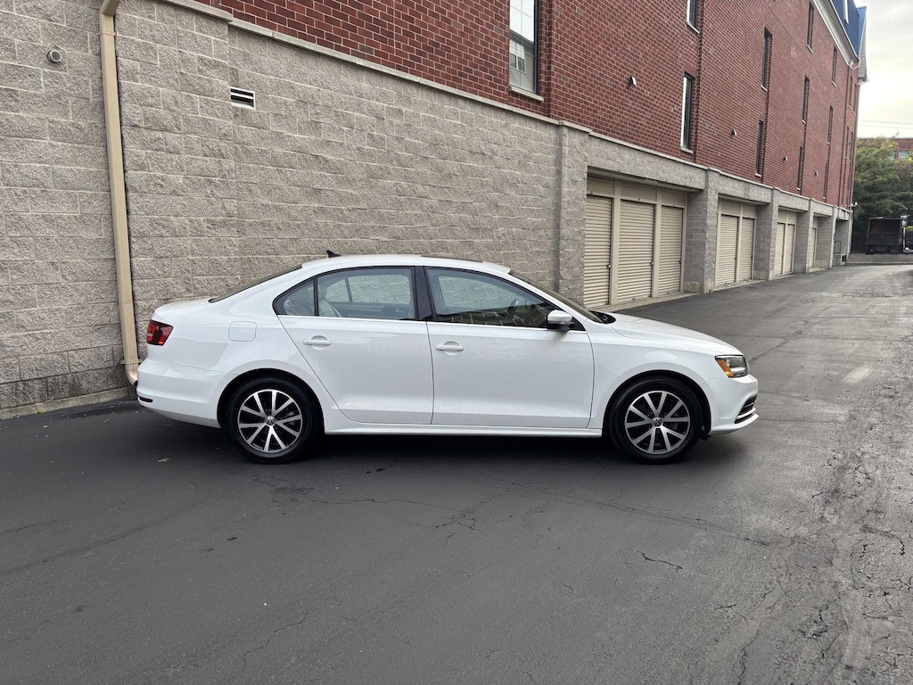 Used 2017 Volkswagen Jetta 1.4T SE Sedan