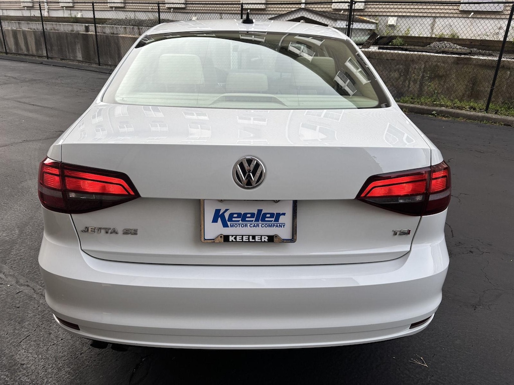 Used 2017 Volkswagen Jetta 1.4T SE Sedan