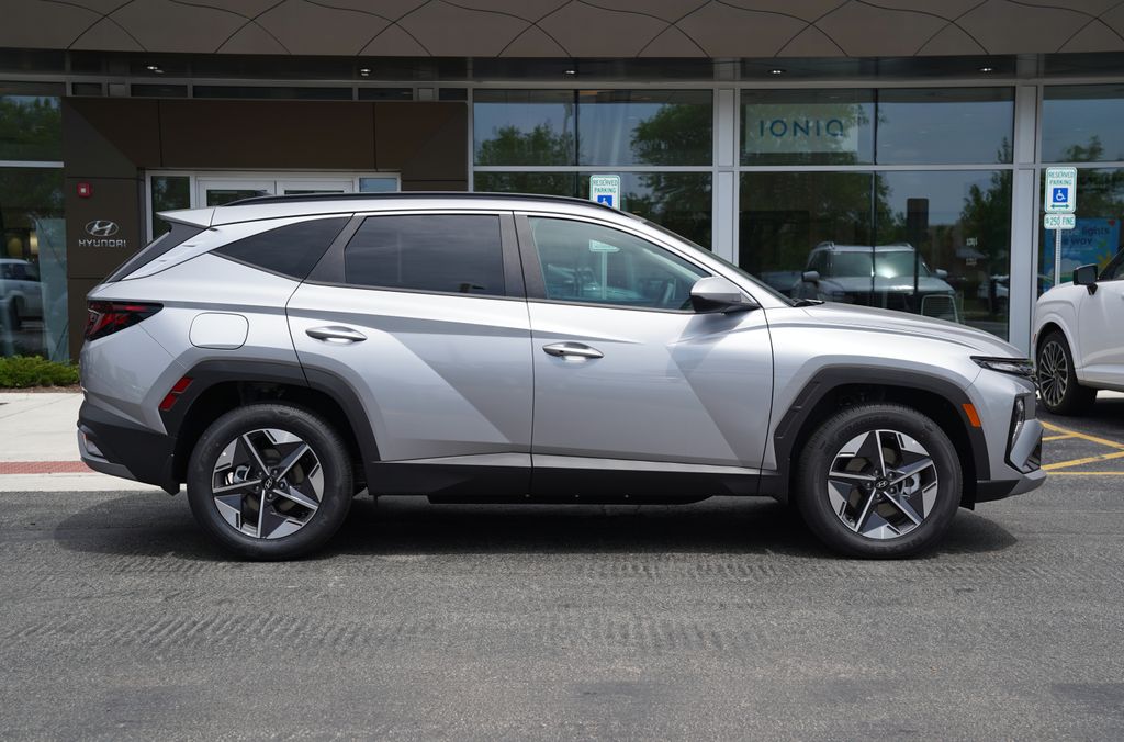 New 2026 Hyundai Tucson Plug-In Hybrid SEL SUV