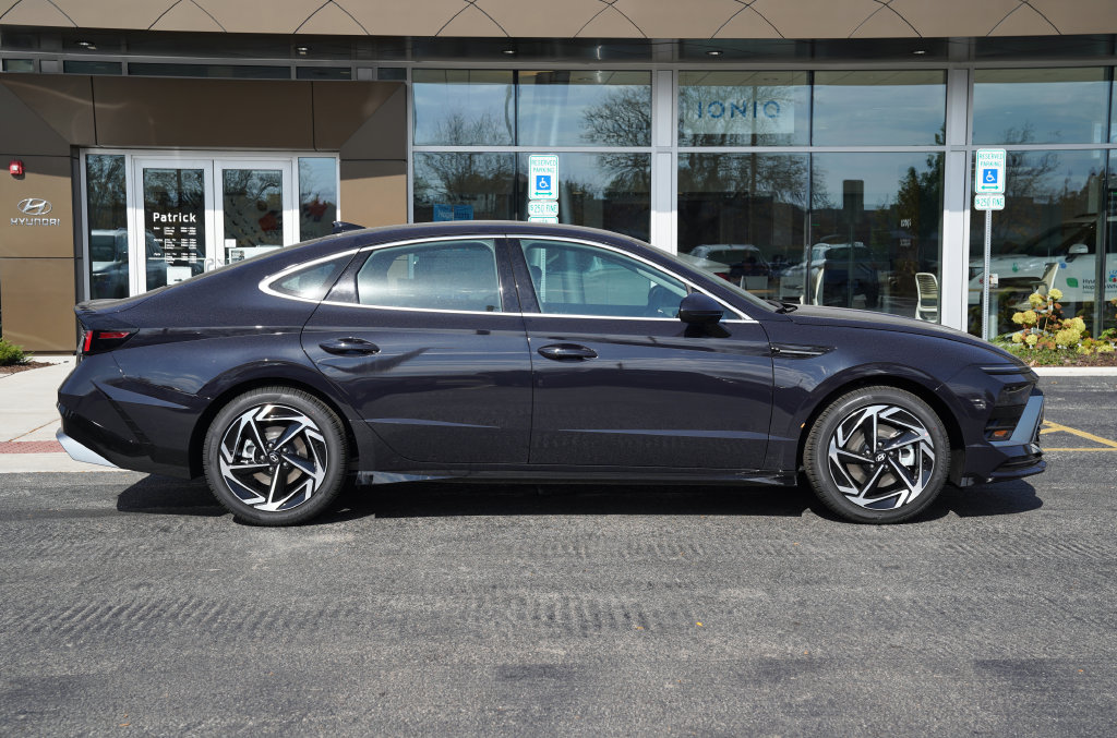 New 2027 Hyundai Sonata SEL Sport Sedan