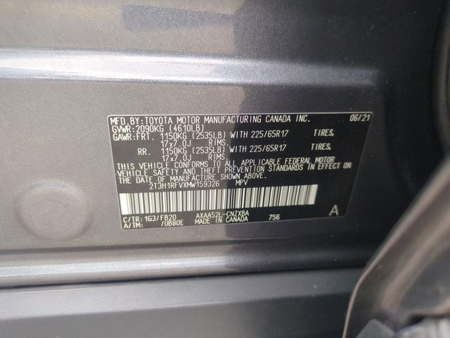 2021 Toyota RAV4 LE - Photo 21