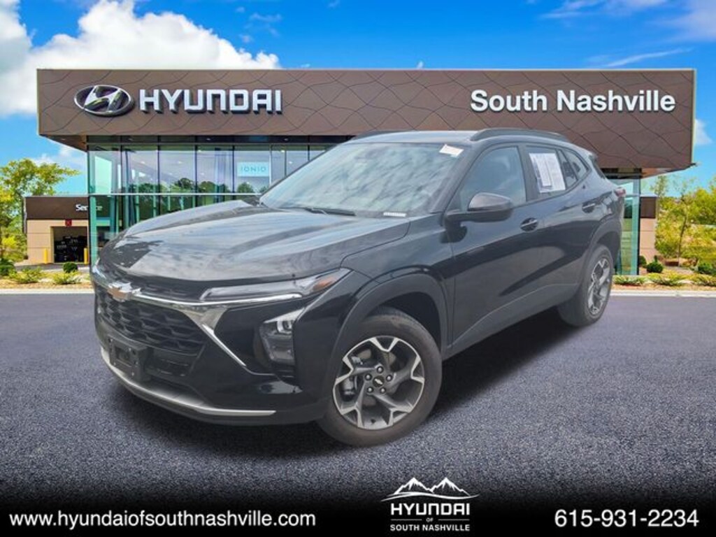 Used 2025 Chevrolet Trax LT SUV