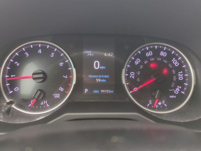 2021 Toyota RAV4 LE - Photo 11
