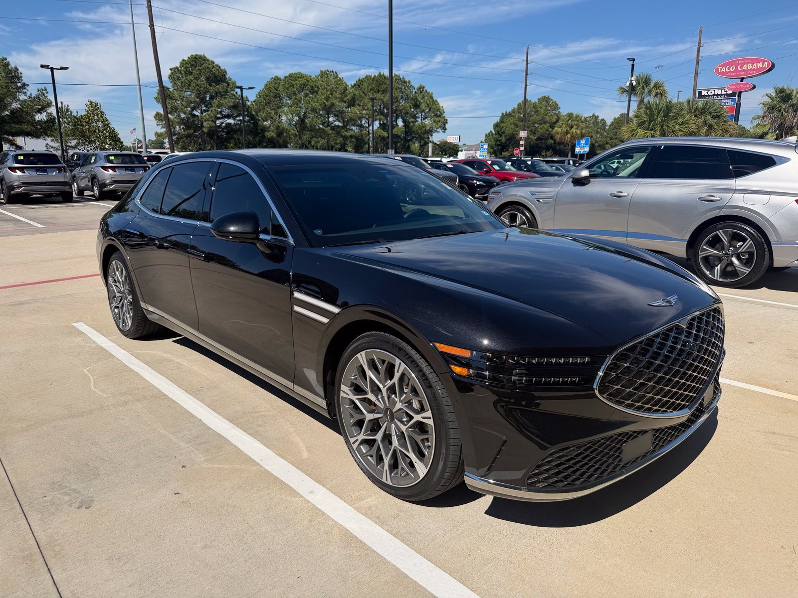 Genesis G90