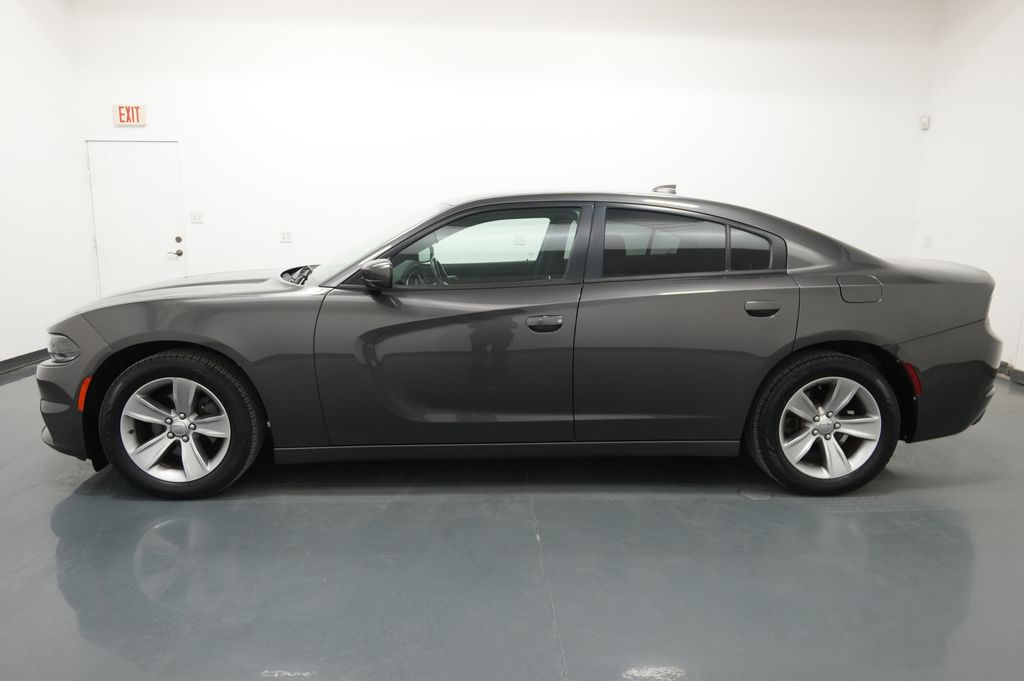 Used 2016 Dodge Charger SXT Sedan