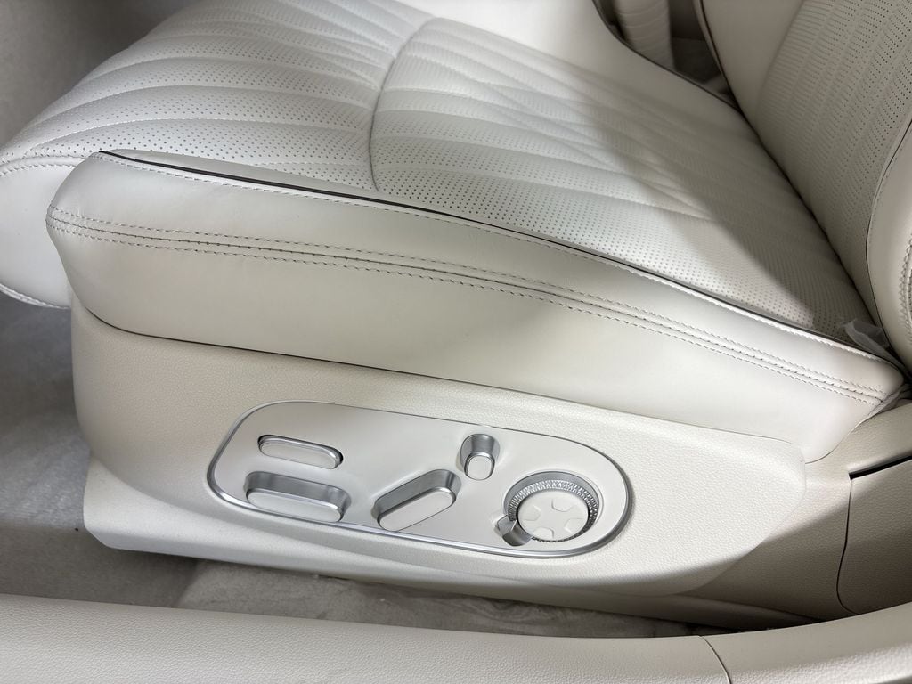 2026 GENESIS G90 Base - Photo 14