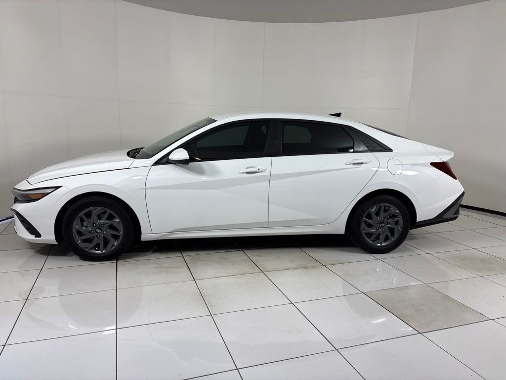 Certified 2025 Hyundai Elantra Hybrid Blue Sedan